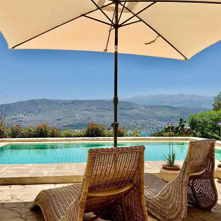 Aggelos And Thisbe Chania Suburbs Sea View * Chania (Crete)